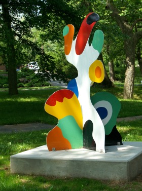 sculpture by Sam Maitin